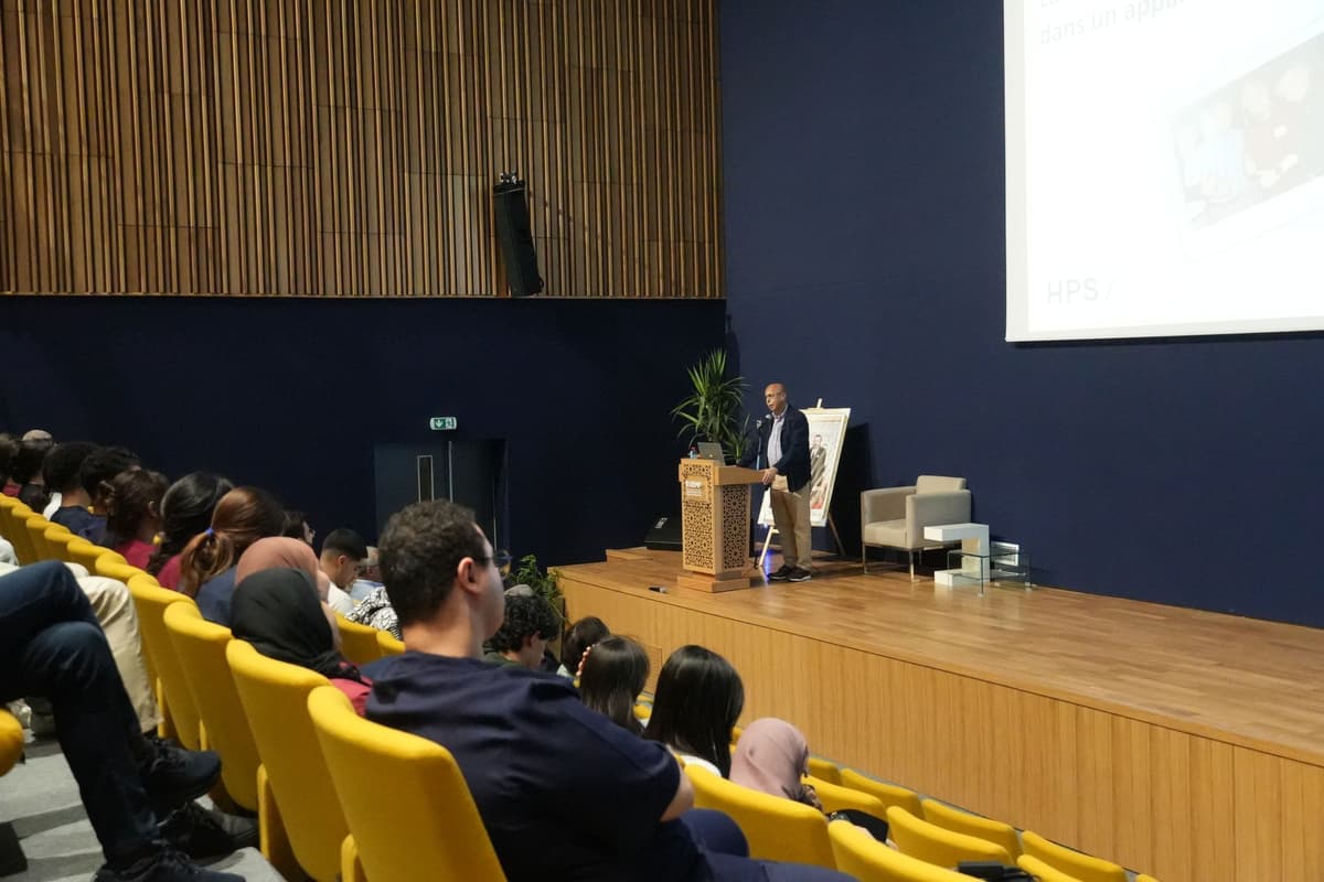 L’Université Euromed de Fès accueille M. Mohamed Horani pour une conférence sur l’ascension de HPS et les mutations du paiement digital