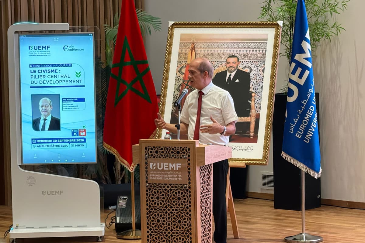 Pr. Mostapha Bousmina ouvre le cycle de conférences avec une réflexion sur le civisme