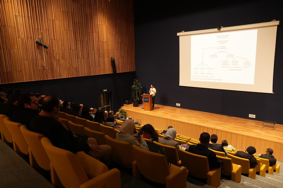 Platon et l’éthique citoyenne : conférence du Dr. Rachid Achachi