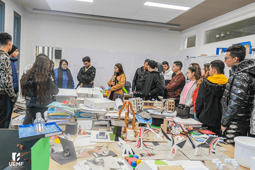 Visite d'une trentaine de bacherliers du Groupe Scolaire Claire Fontaine à l'Université Euromed de Fès