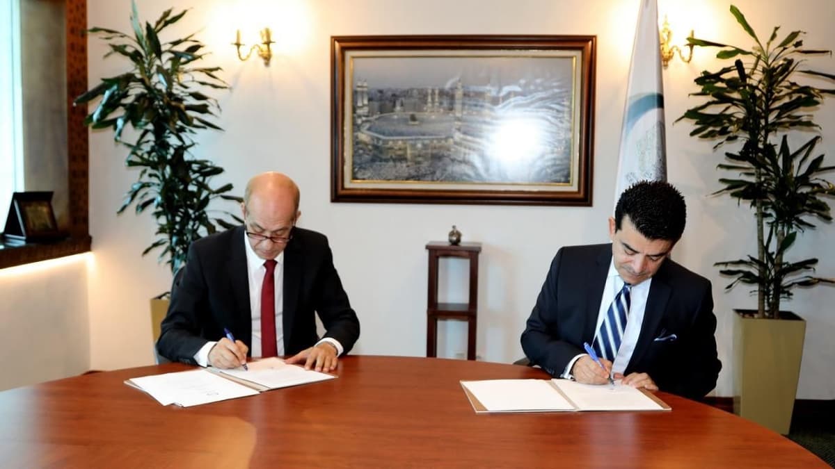 [IA] Signature d'une convention avec l'ICESCO pour la création d’une Chaire intitulée ‘’Femmes en Science’’