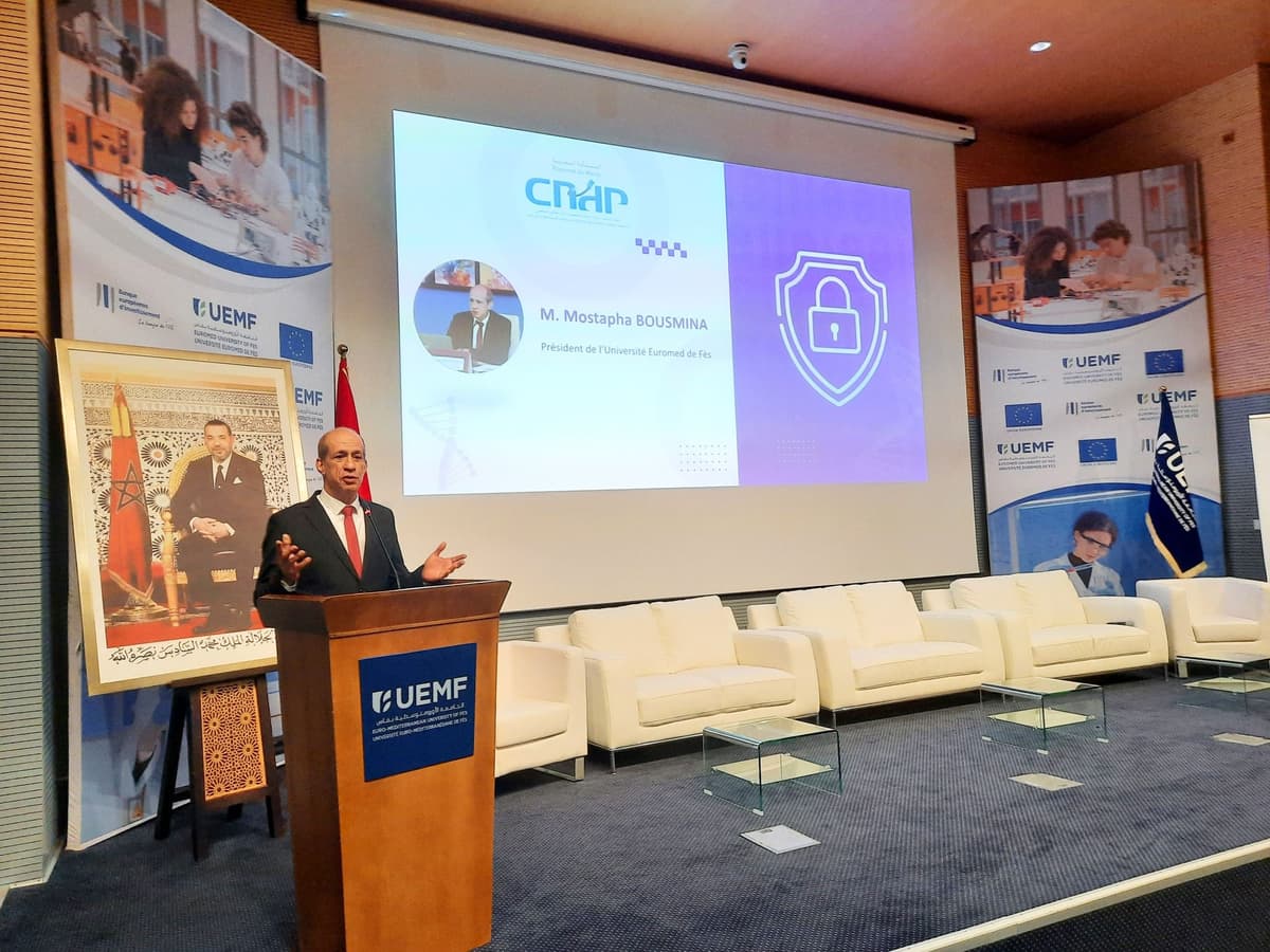 Conférence organisée par la CNDP (Commission Nationale de Contrôle de la Protection des Données à Caractère Personnel), sur le thème de « la protection de l’information génomique »