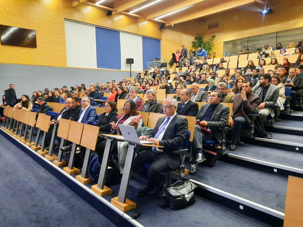 Conférence organisée par la CNDP (Commission Nationale de Contrôle de la Protection des Données à Caractère Personnel), sur le thème de « la protection de l’information génomique »