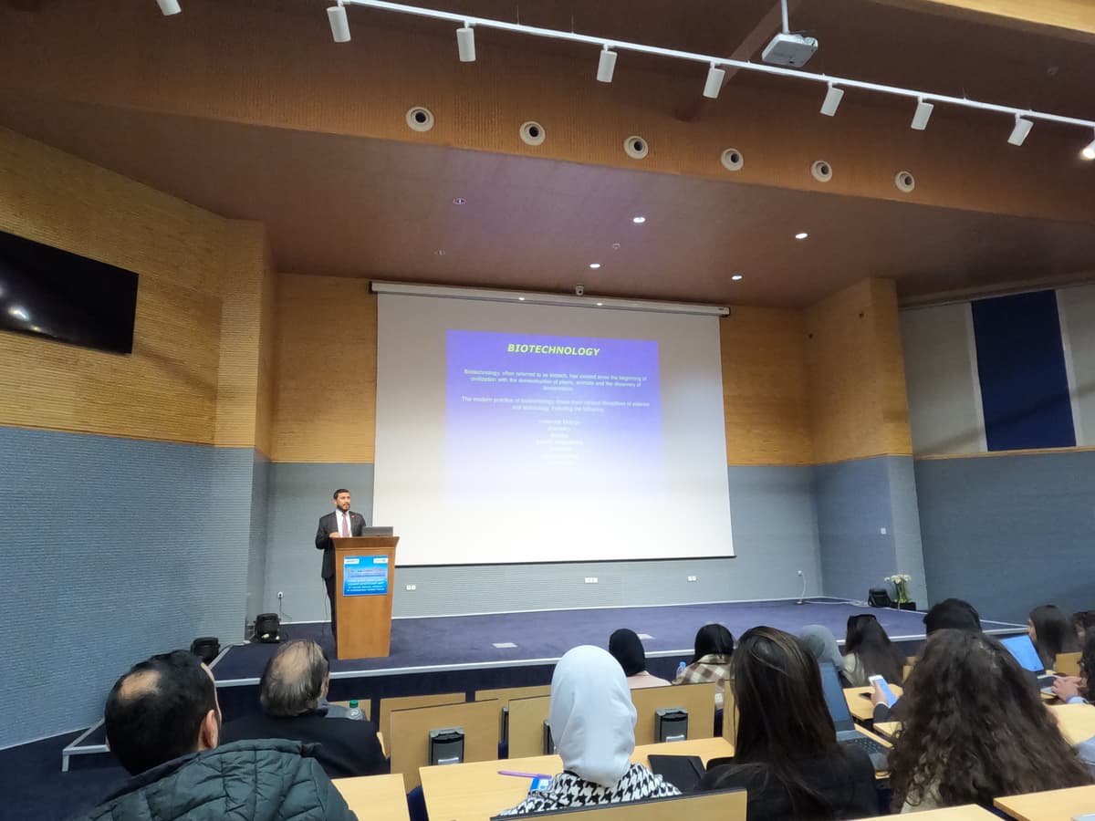 Journée universitaire des biotechnologies : immersion dans le monde des biotechnologies à travers différents thèmes