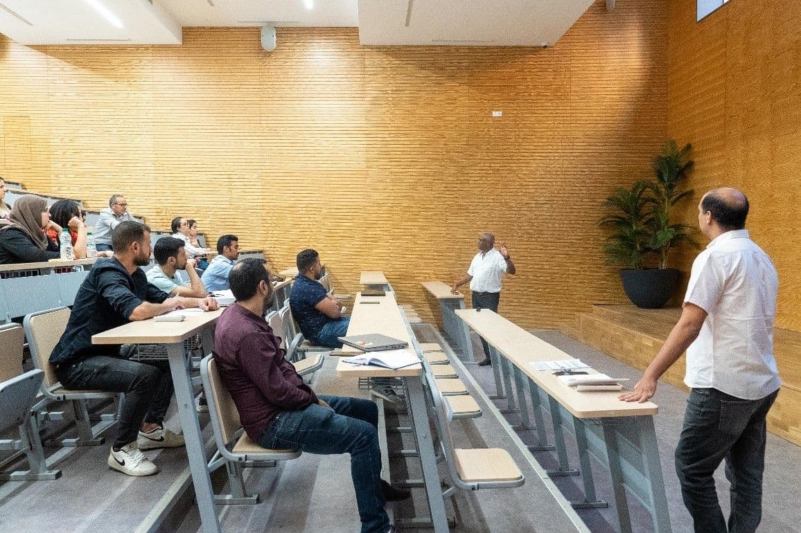 Conférence au profit des professeurs et doctorants de l'UEMF par Pr. Hassan Oulyadi