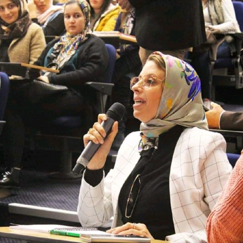 Pr. Malika Kettani souligne l'importance de l'apprentissage de la langue espagnole à l'UEMF dans son article : magazine "Dos Orillas"