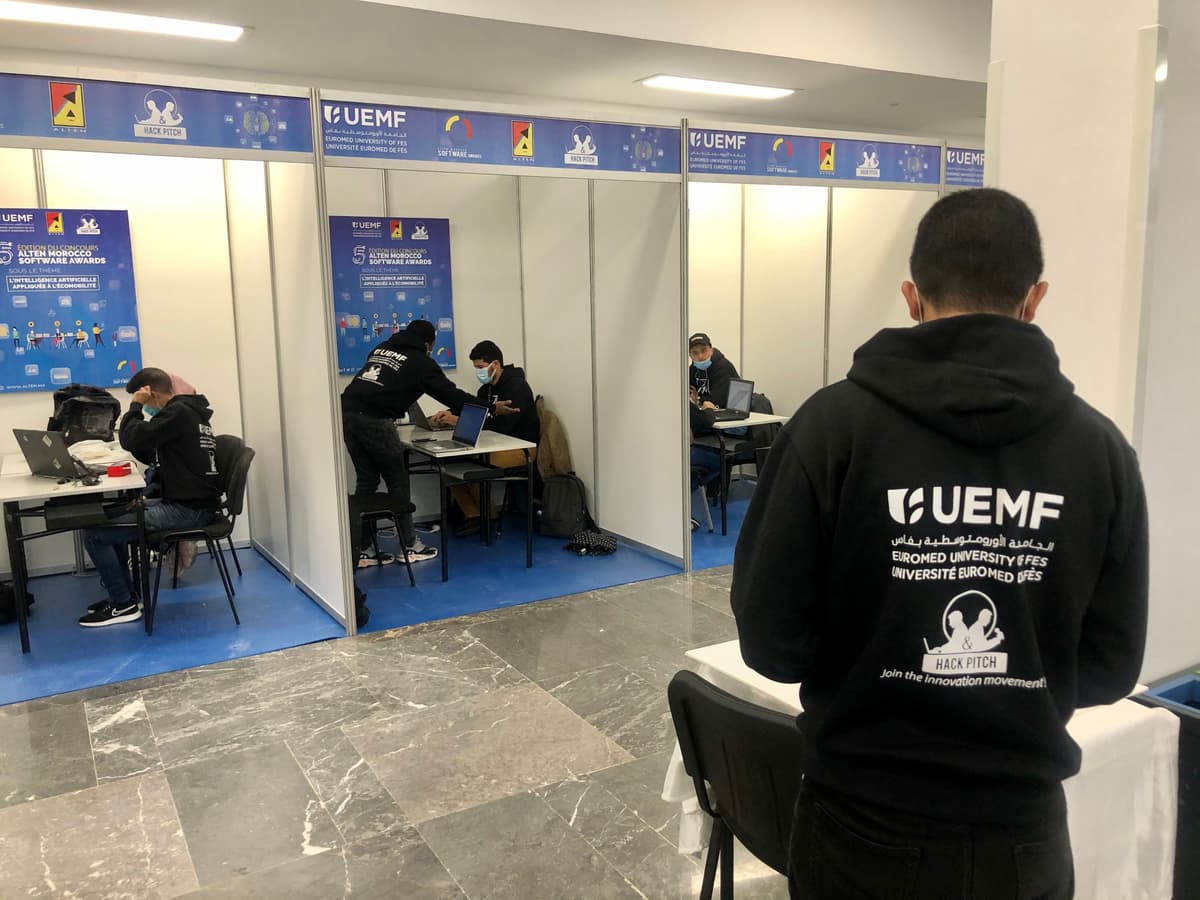 Hackathon sous le thème de l'intelligence artificielle appliquée à l’éco-mobilité