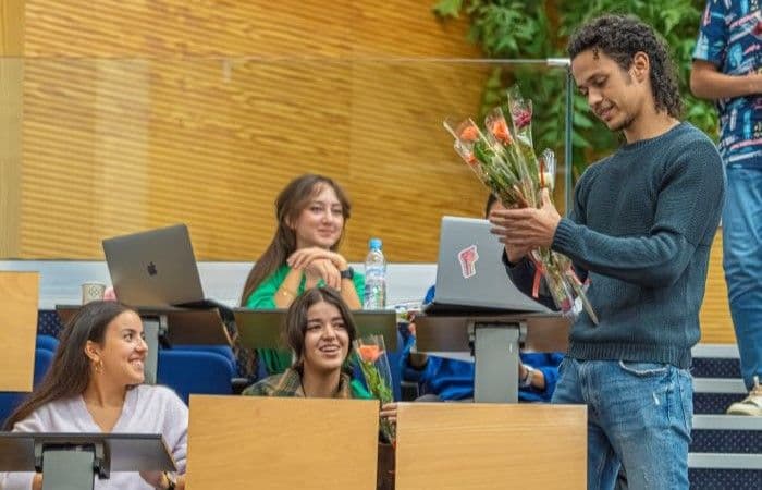 [Séminaire] Le pharmacien d’officine : Innovations, Responsabilités élargies et Impact sur les soins de santé