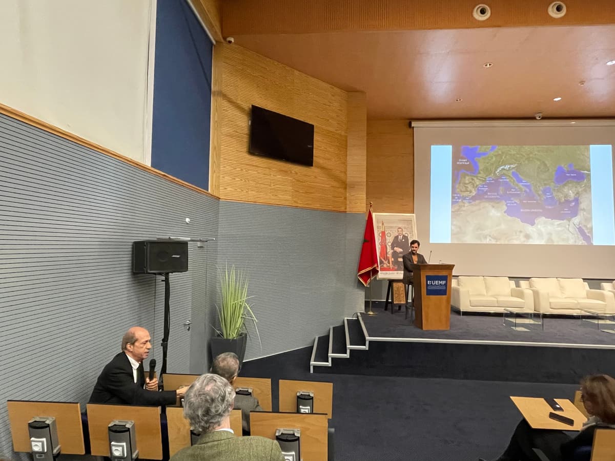 Les défis géopolitiques de la Méditerranée : une analyse holistique et des enseignements imprégnés d'histoire