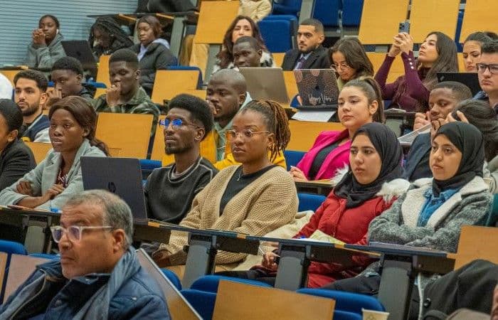 Colloque scientifique national : Le politique et le digital : collision ou collusion ?