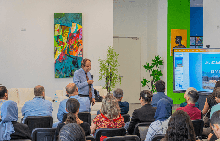 Pr. James F. Hollifield à l’Université Euromed de Fès : " Défi de la migration forcée et du déplacement humain "