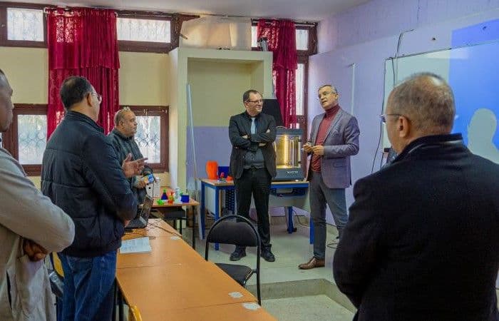 L’Université Euromed de Fès fait un don d’une machine d’impression 3D au Lycée Moulay Idriss de Fès