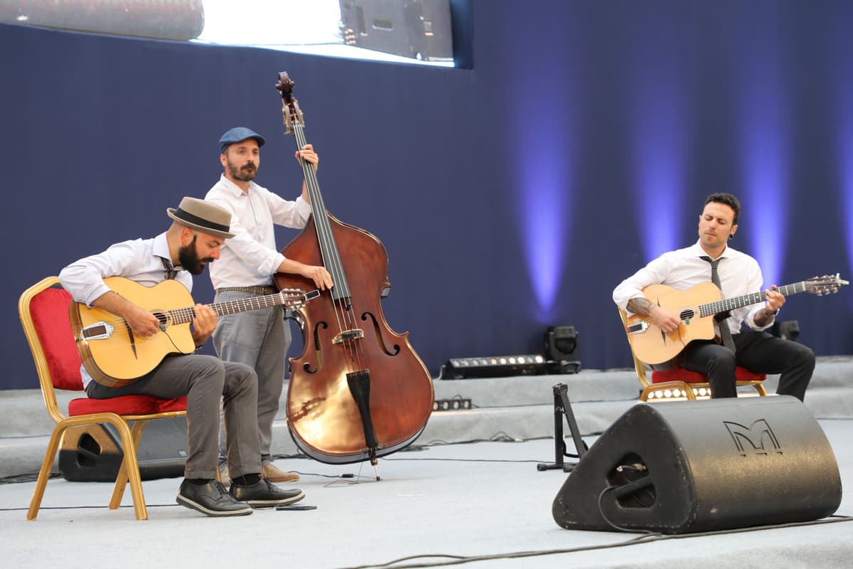 Cérémonie officielle de remise des diplômes en l’honneur des étudiants diplômés de l’UEMF