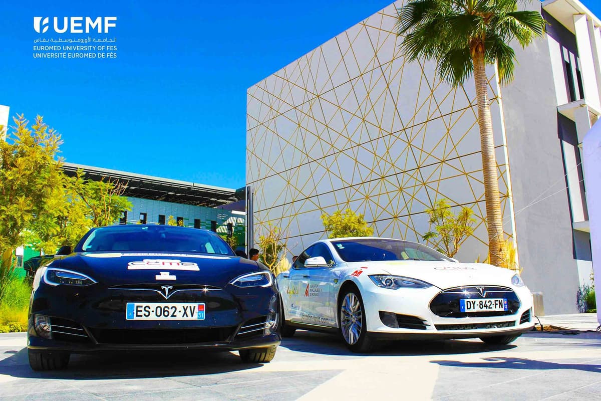 La Torche durable et intelligente de la COP 25, « Light Us », « made in UEMF », est arrivée à bon port