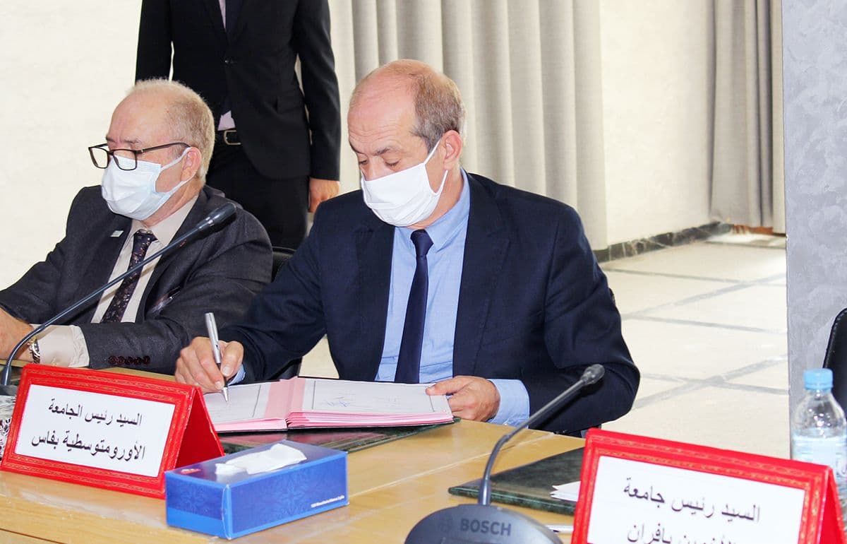 Cérémonie de signature de conventions de partenariat