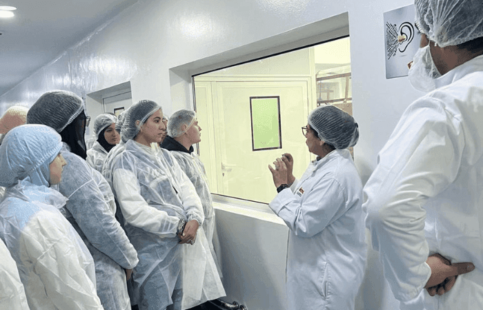 Visite des étudiants de la Faculté Euromed de Pharmacie aux laboratoires pharmaceutiques