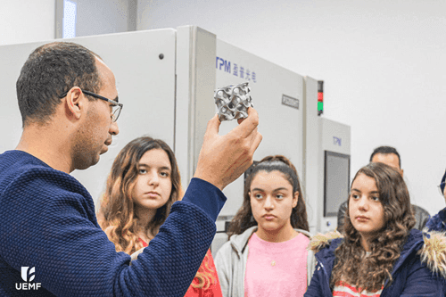 Visite d'une trentaine de bacherliers du Groupe Scolaire Claire Fontaine à l'Université Euromed de Fès