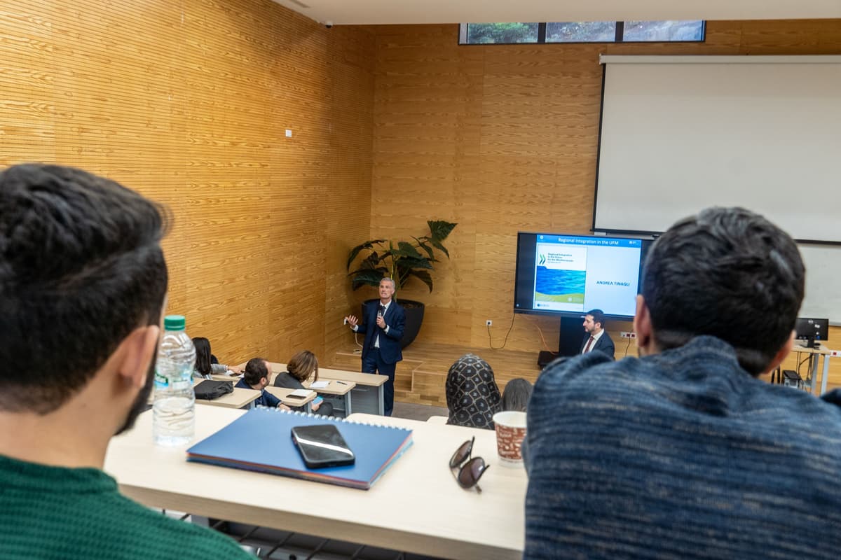 Formation certifiante dispensée par la BEI et l'UpM sur le financement des projets de développement