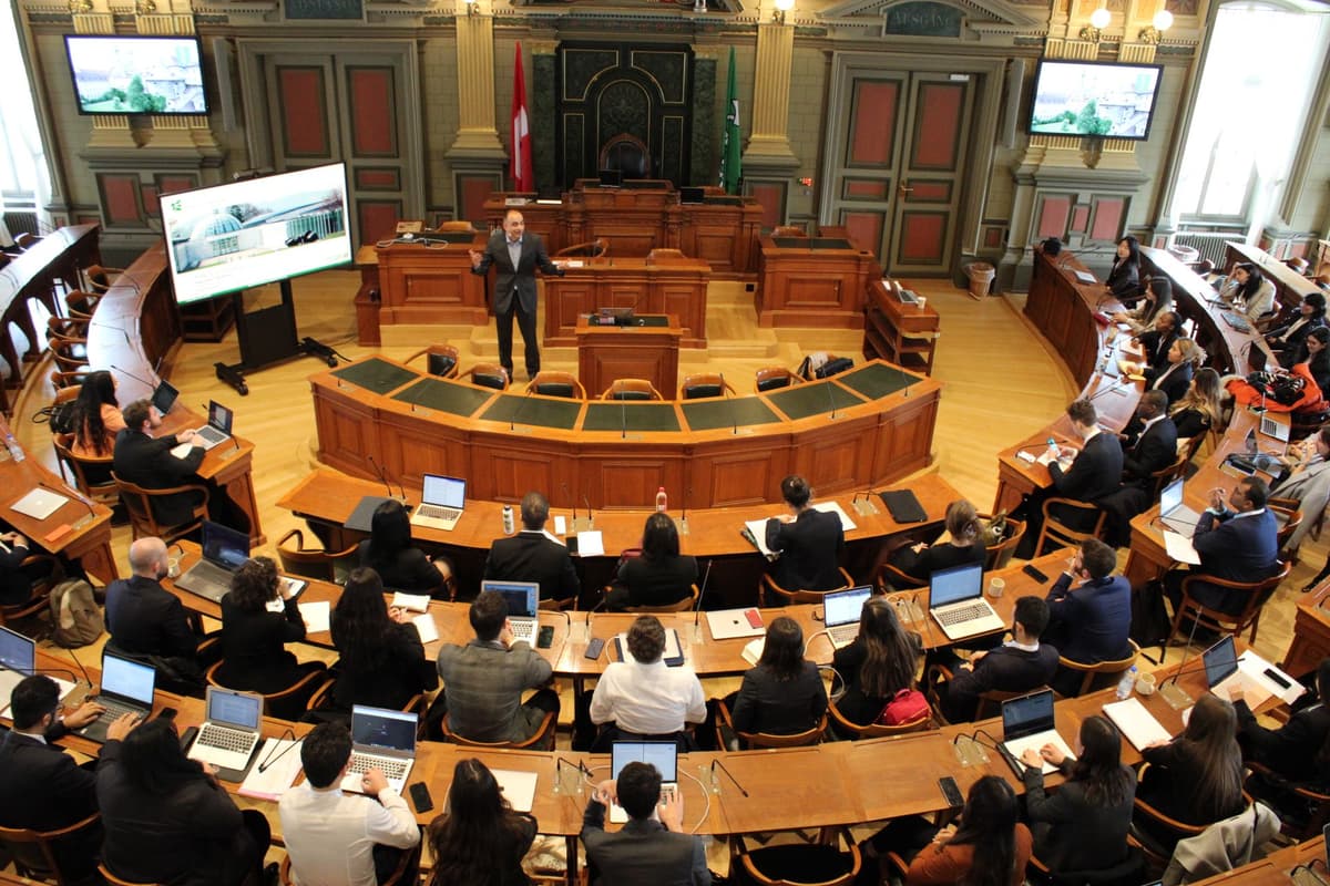 Pr. Hafsa El Bekri participe au "Model World Trade Organization" à Saint-Gall et à Genève