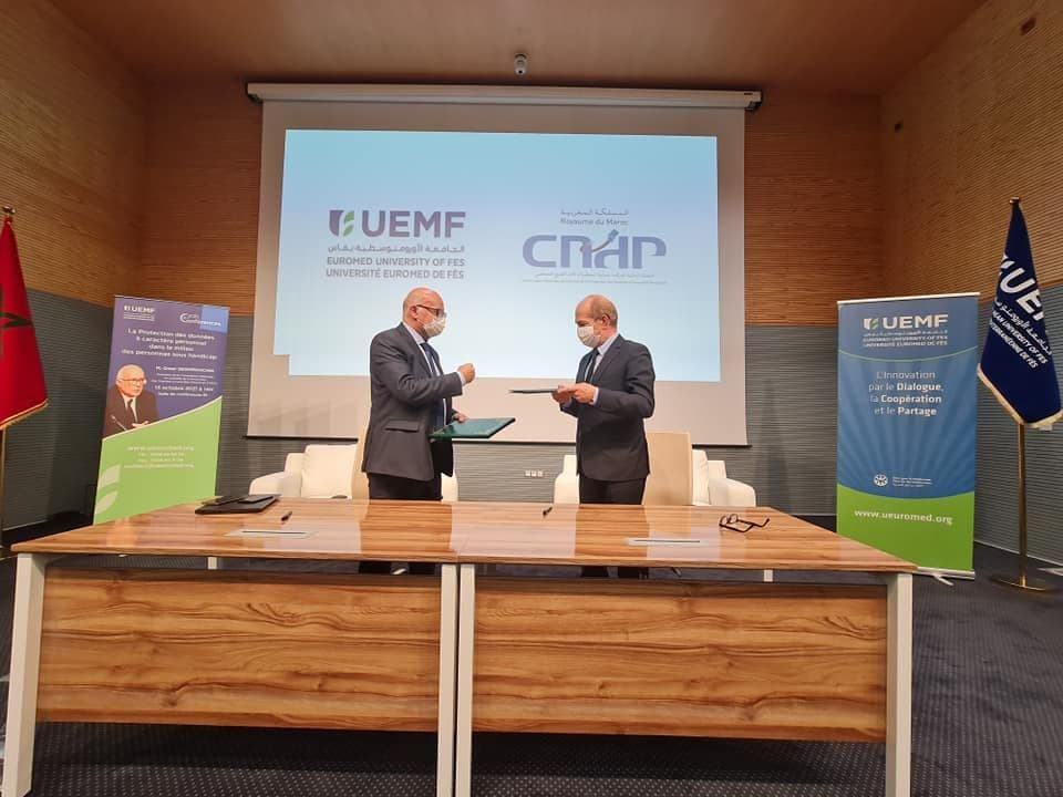 Signature de convention entre l'UEMF et la CNDP