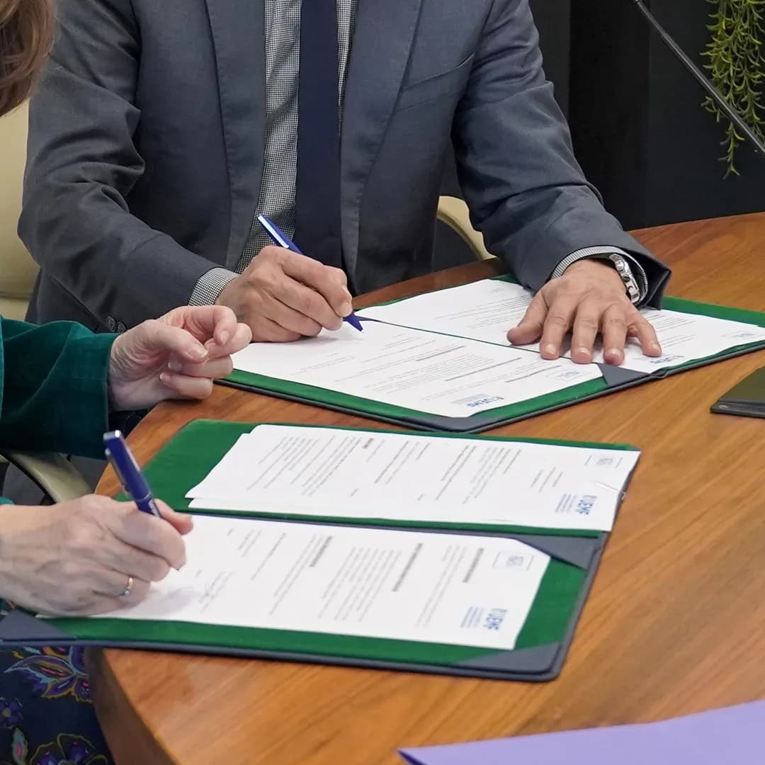 Fonds documentaire riche (ouvrages, revues, mémoires…)